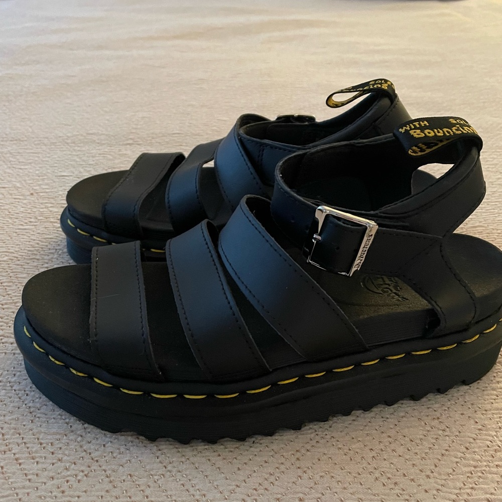 Dr Martens Blaire Platform Sandal, size 7